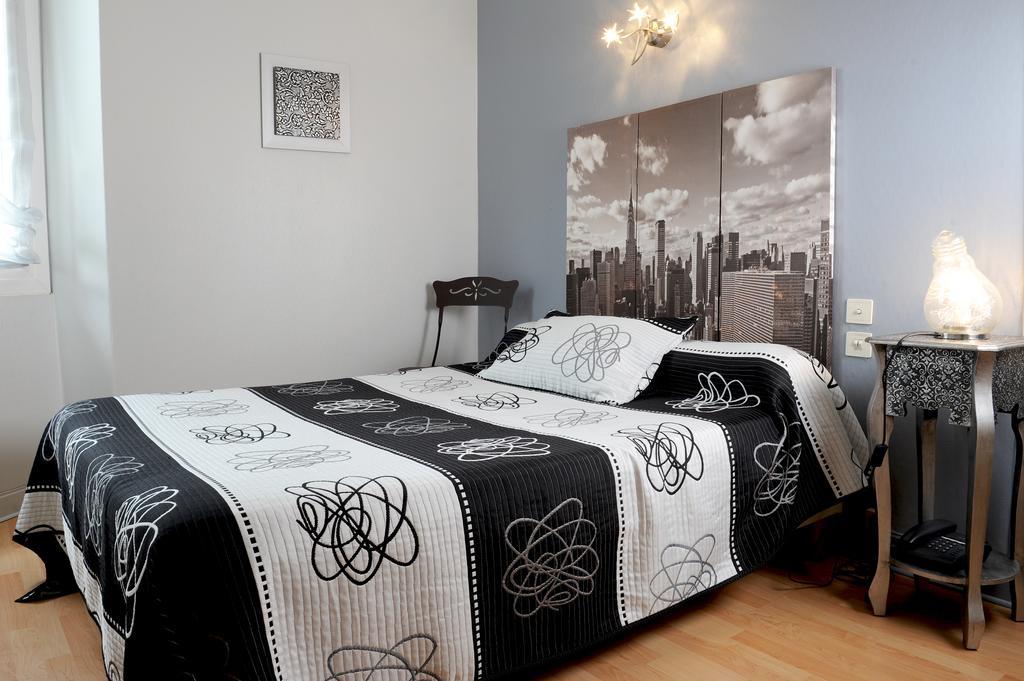 Hotel Le Trinquet Louhossoa Zimmer foto